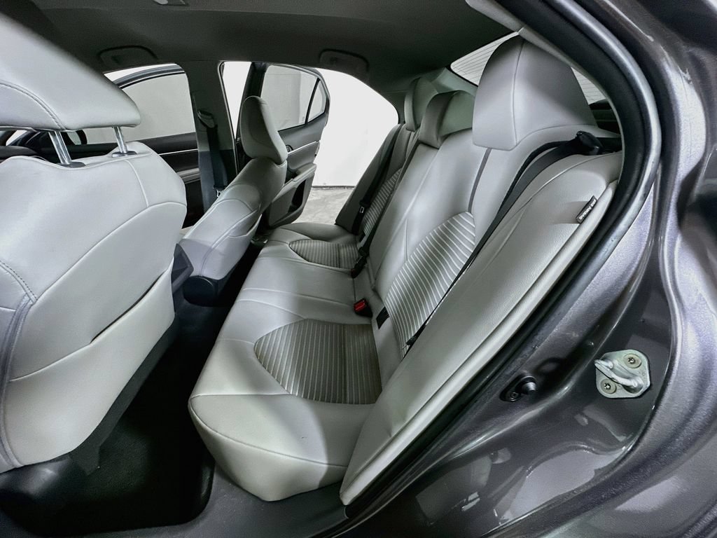 Used 2023 Toyota Camry SE FWD image 14