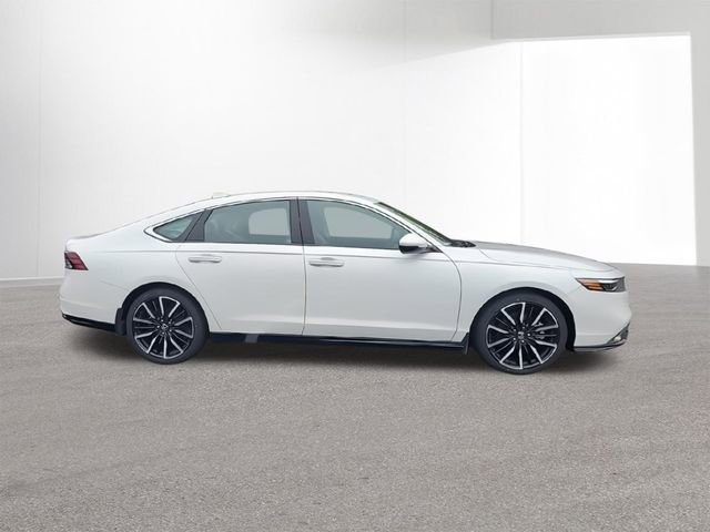 Used 2023 Honda Accord Touring image 10