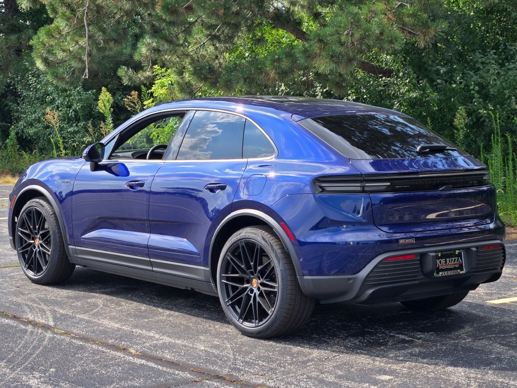 New 2025 Porsche Macan 4 Electric image 3