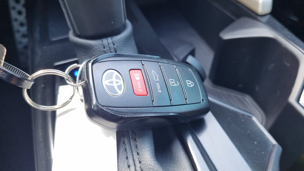 Used 2025 Toyota Camry LE FWD image 28