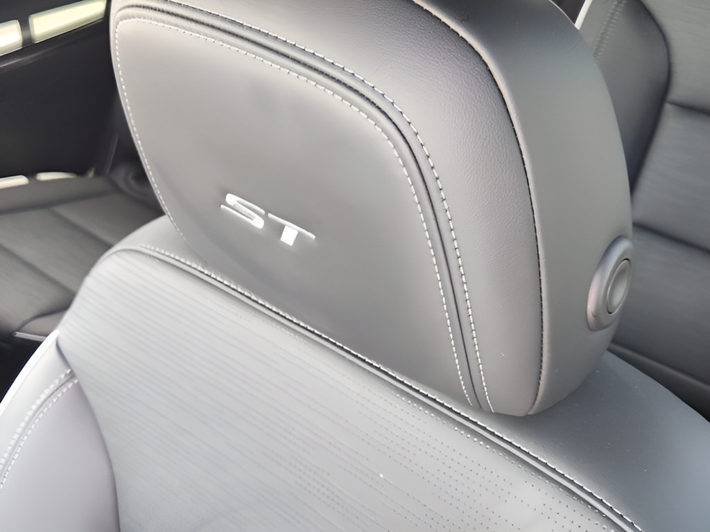 Used 2026 Buick Enclave Sport Touring FWD image 22