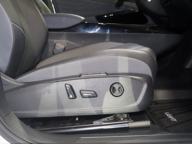 Used 2023 Volkswagen ID.4 Pro S RWD image 60
