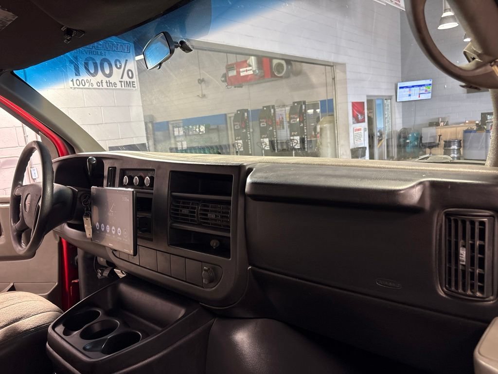 Used 2008 GMC Savana 2500 w/ Power Package RWD image 21