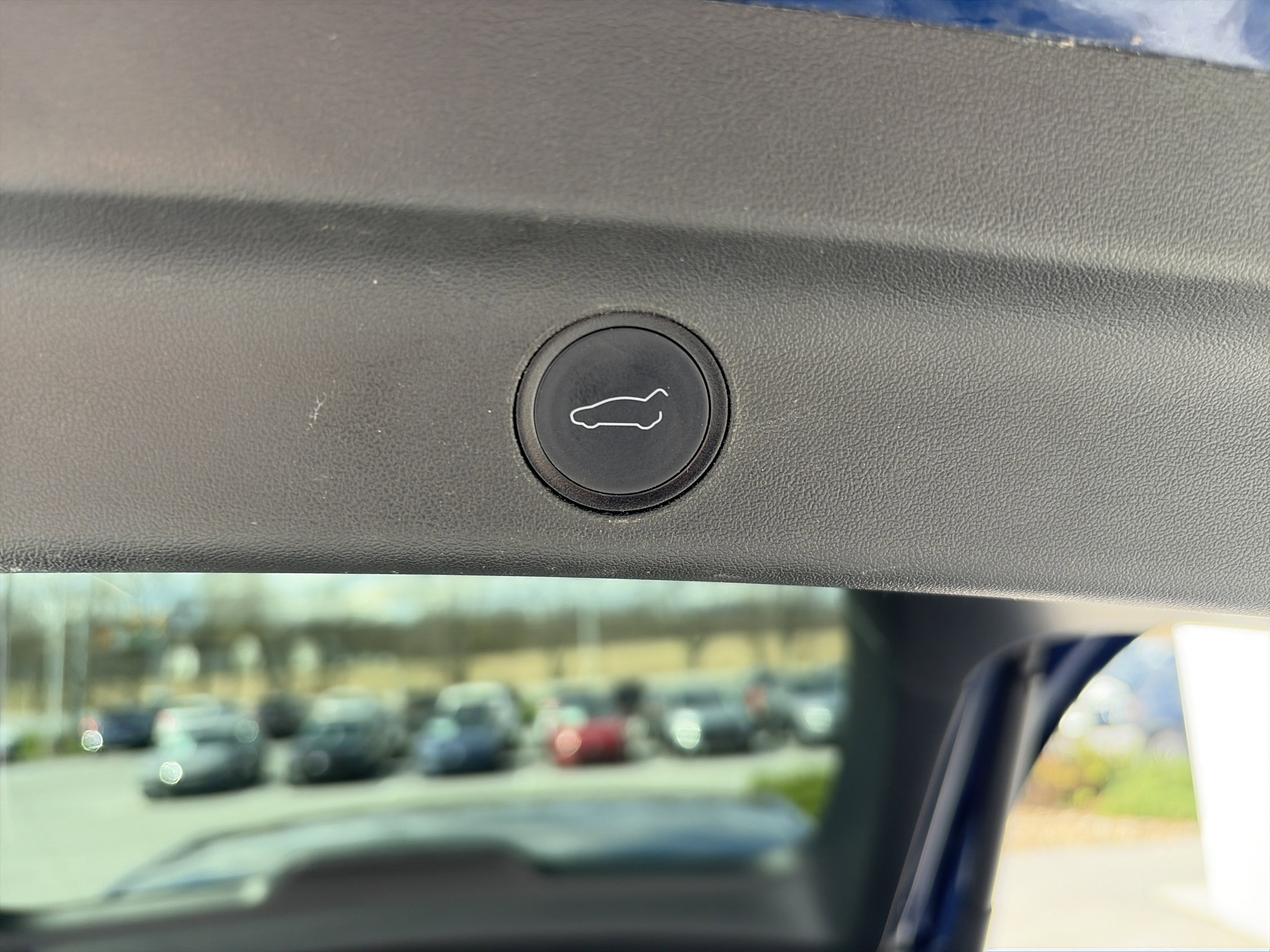 Used 2022 Tesla Model Y Long Range image 24