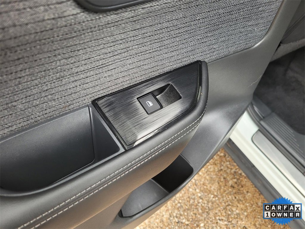 Used 2023 Nissan Rogue SV image 16