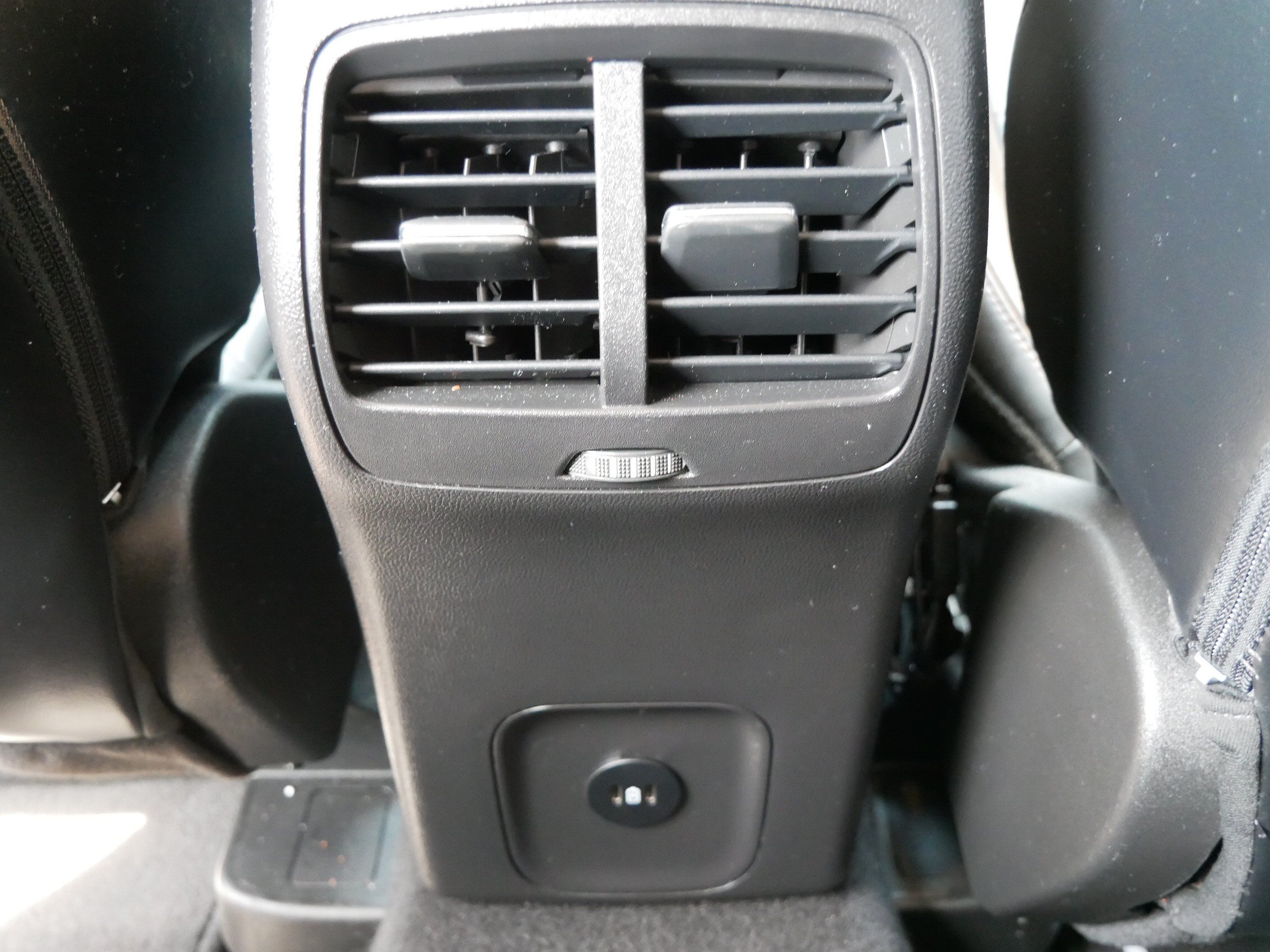 Used 2023 Ford Escape Platinum AWD/4WD image 14