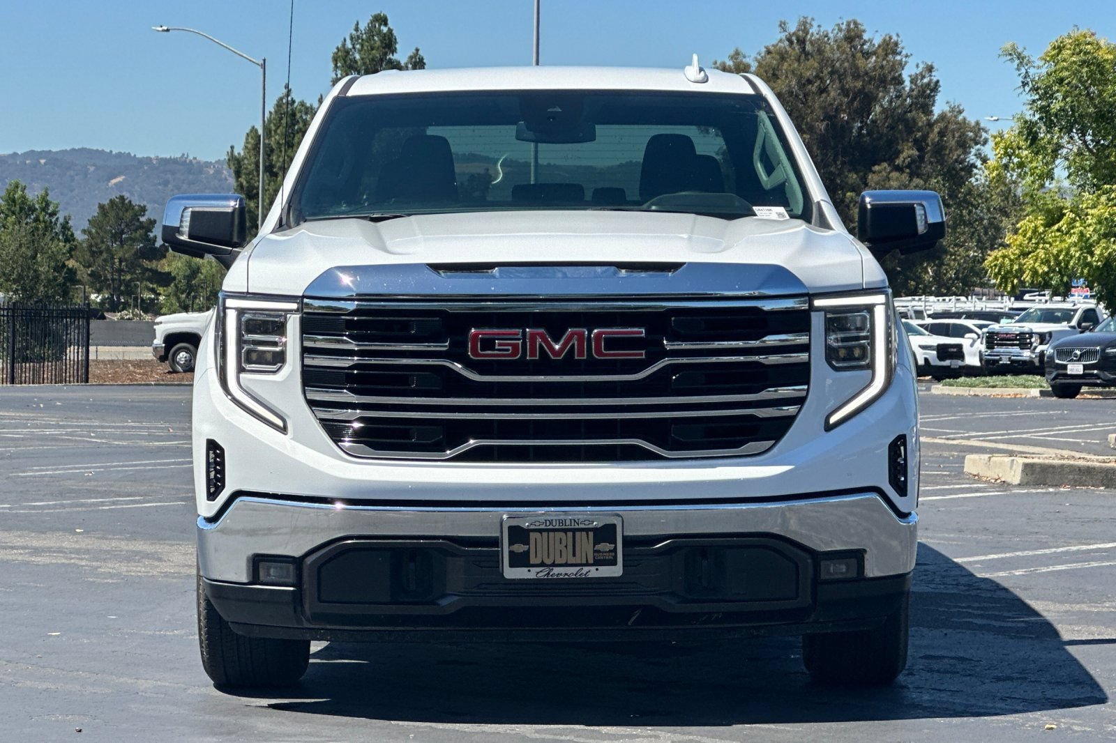 Used 2025 GMC Sierra 1500 SLT RWD image 9