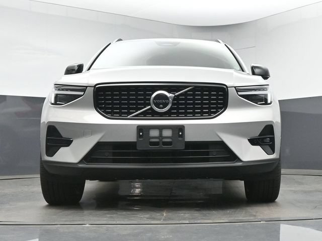 Used 2023 Volvo XC40 B5 Ultimate w/ Protection Package Premier AWD/4WD image 12