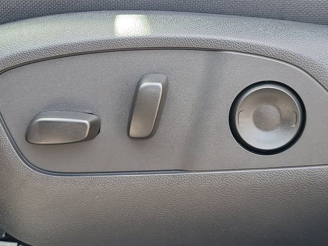 New 2026 Chevrolet Traverse LT image 23