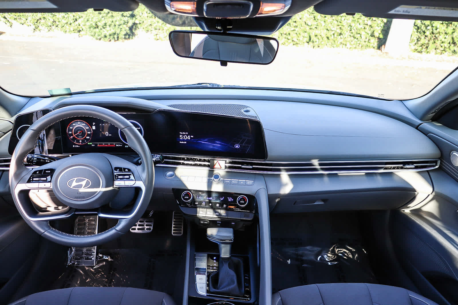 Used 2025 Hyundai Elantra SEL FWD image 13