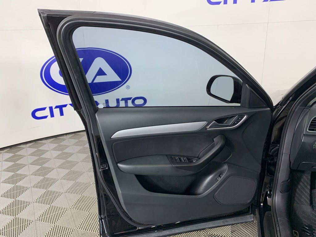 Used 2017 Audi Q3 2.0T Premium w/ Convenience Package image 13