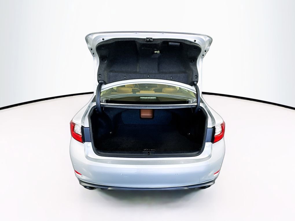 Used 2016 Lexus ES 350 w/ Premium Package w/Wood Trim FWD image 31