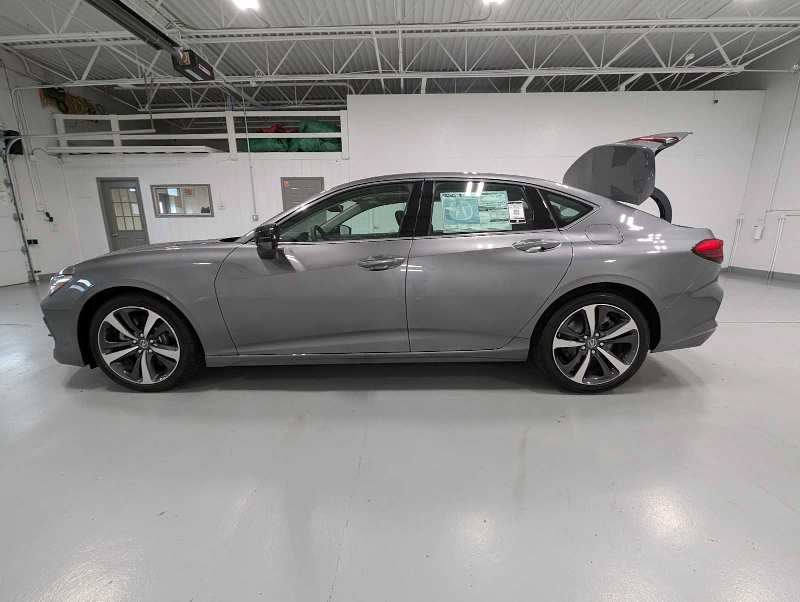 Used 2025 Acura TLX w/ Technology Package FWD image 10