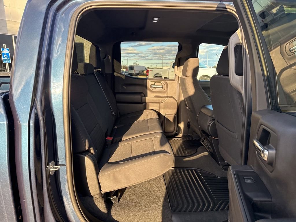 Used 2021 Chevrolet Silverado 1500 LT w/ Z71 Off-Road Package AWD/4WD image 18