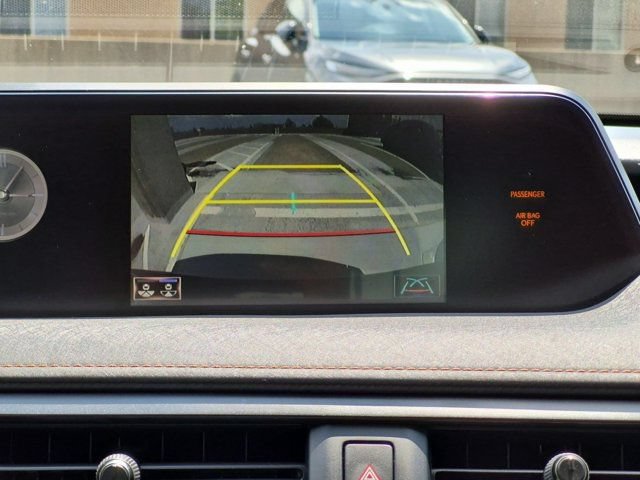 Used 2021 Lexus UX 200 w/ Premium Package FWD image 14