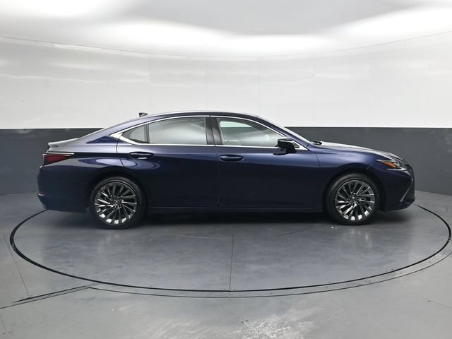 Used 2025 Lexus ES 350 Ultra Luxury FWD image 3