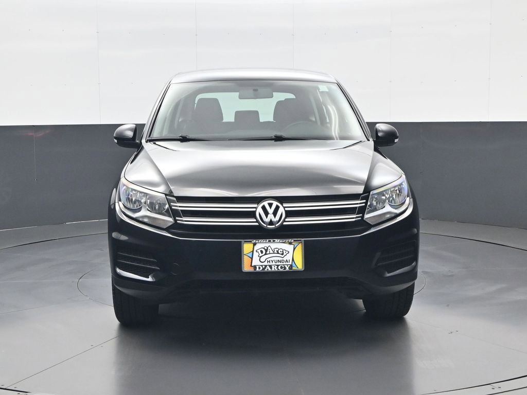Used 2017 Volkswagen Tiguan Limited w/ Alloy Wheels Package image 2