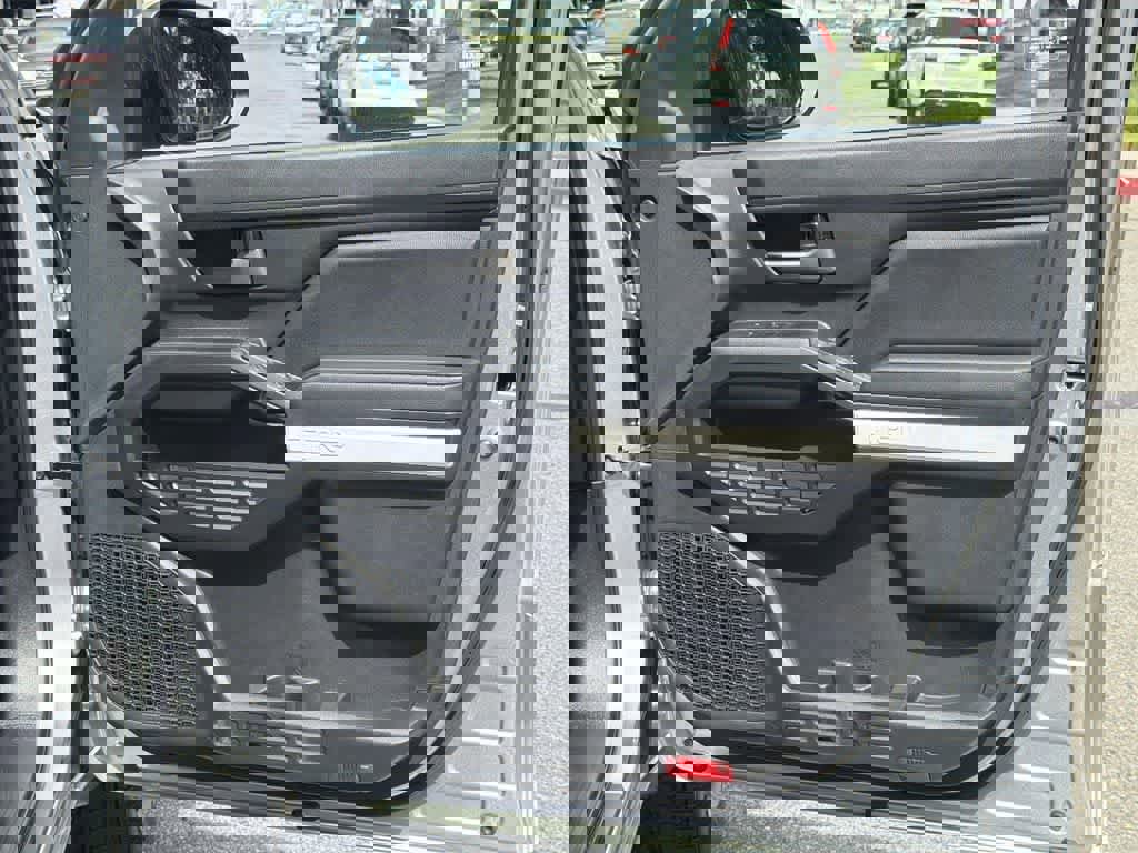 Used 2024 Toyota Tacoma TRD Off-Road image 30