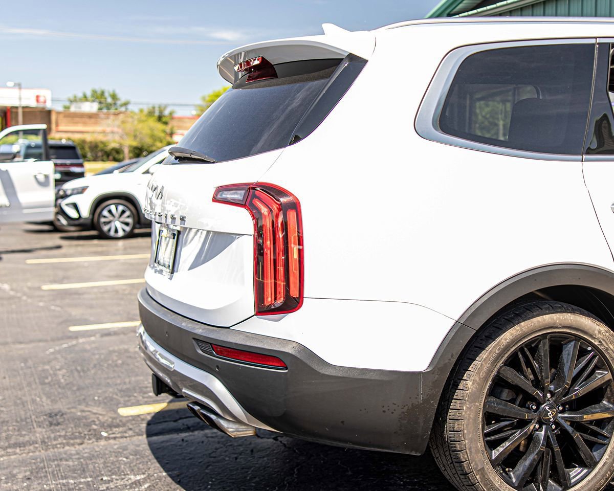 Used 2022 Kia Telluride SX w/ Towing Package FWD image 13