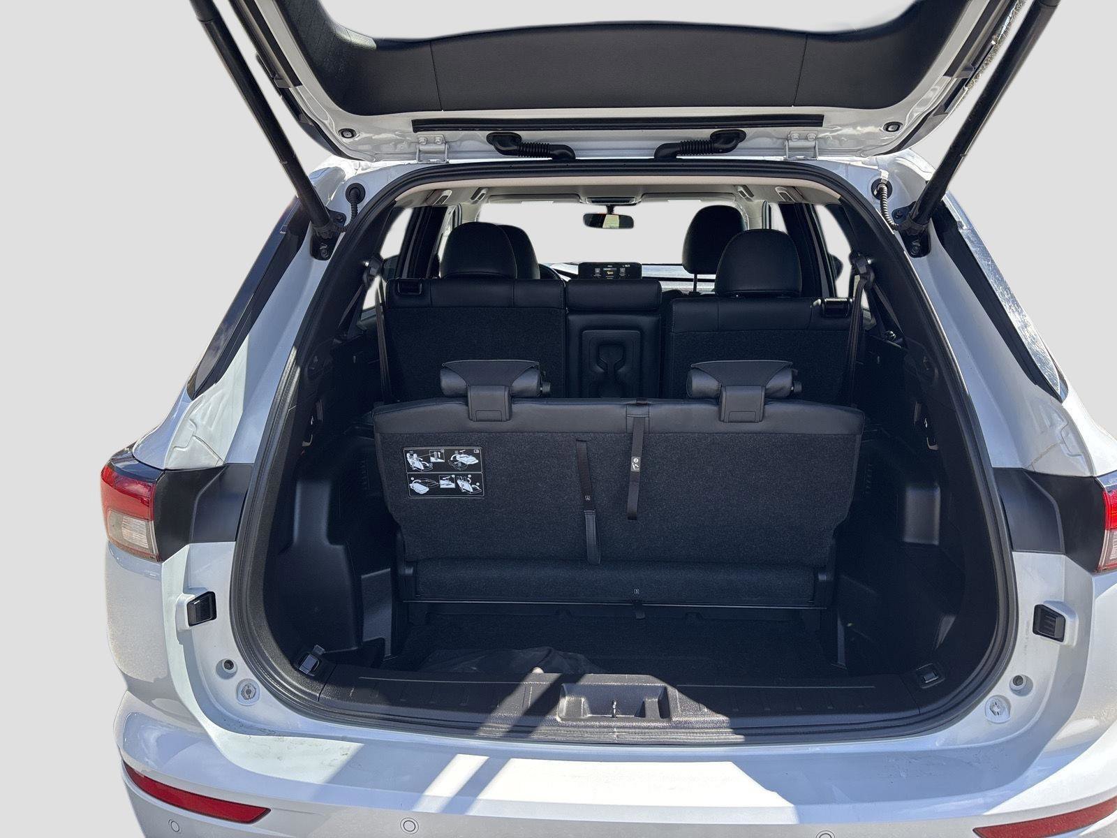 Used 2024 Mitsubishi Outlander 4WD Plug-In Hybrid image 20