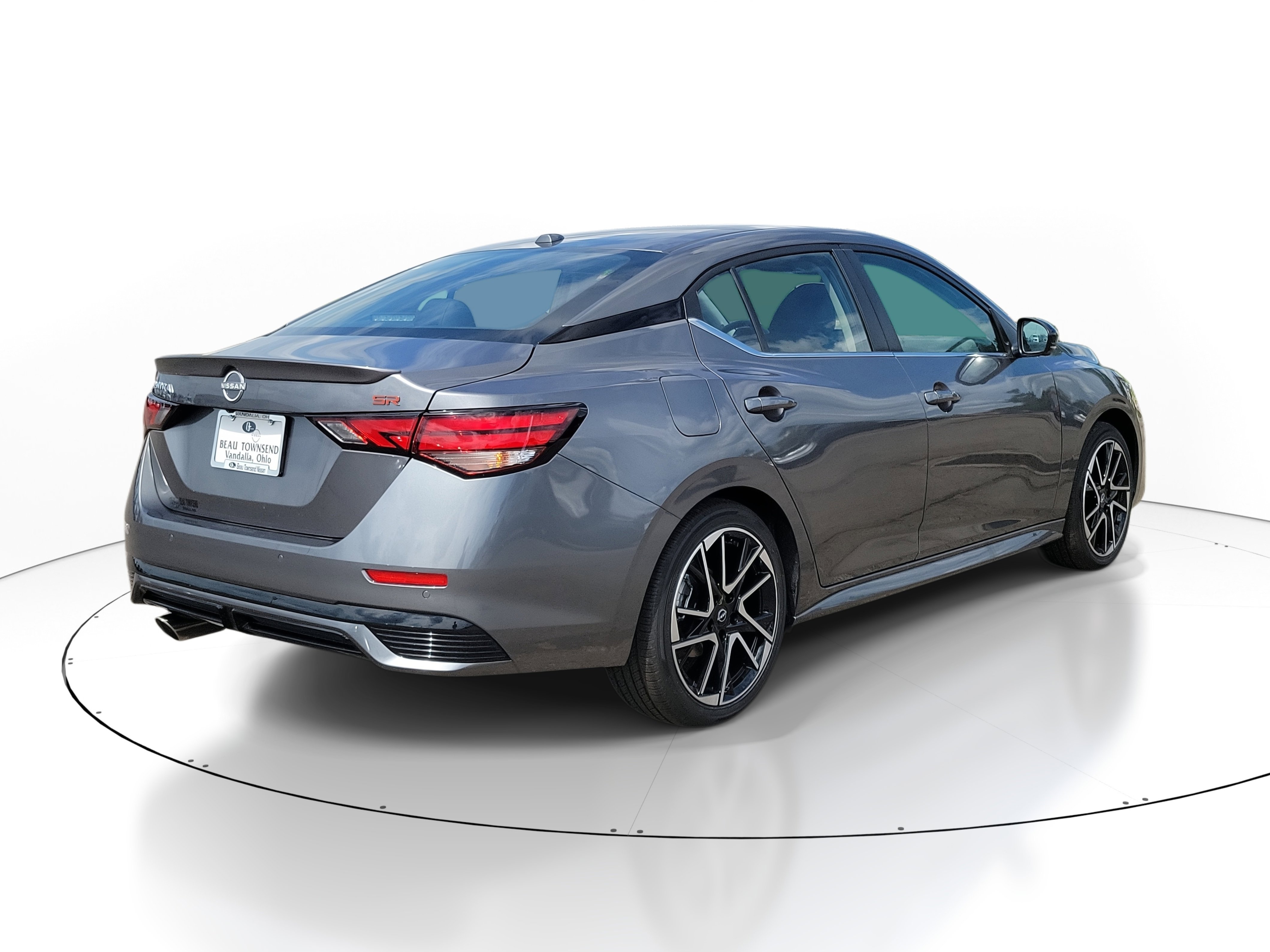 Used 2025 Nissan Sentra SR w/ SR Premium Package image 4