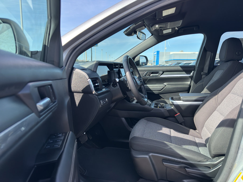 Used 2025 GMC Terrain Elevation image 12