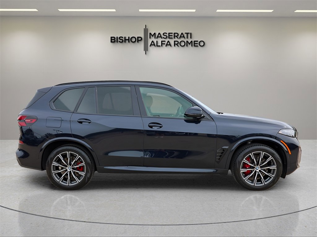 Used 2026 BMW X5 xDrive40i w/ M Sport Package image 2