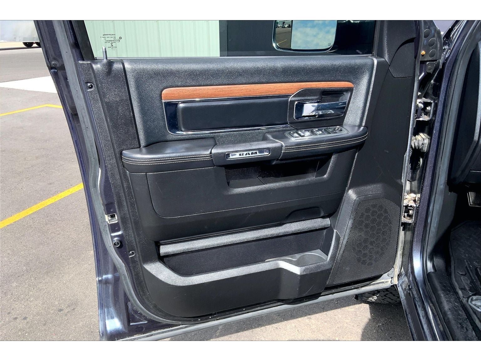 Used 2013 RAM 1500 Laramie w/ Convenience Group AWD/4WD image 24
