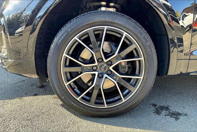 Certified 2024 Audi SQ5 Premium Plus w/ Premium Plus Package AWD/4WD image 9