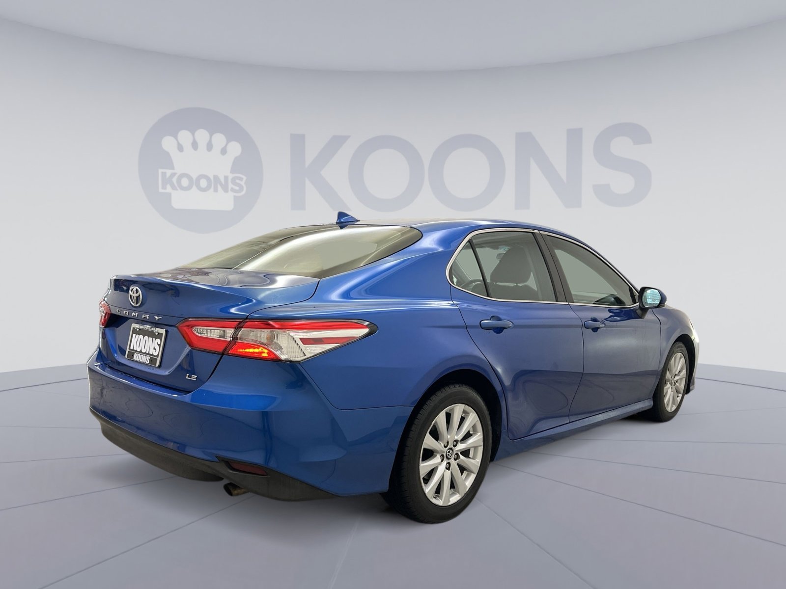 Used 2019 Toyota Camry LE FWD image 8