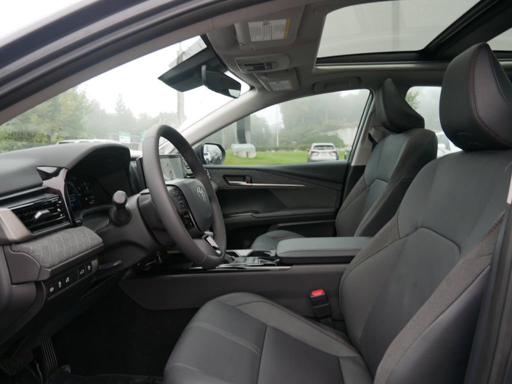 Used 2026 Toyota Camry XLE w/ Premium Package AWD/4WD image 9