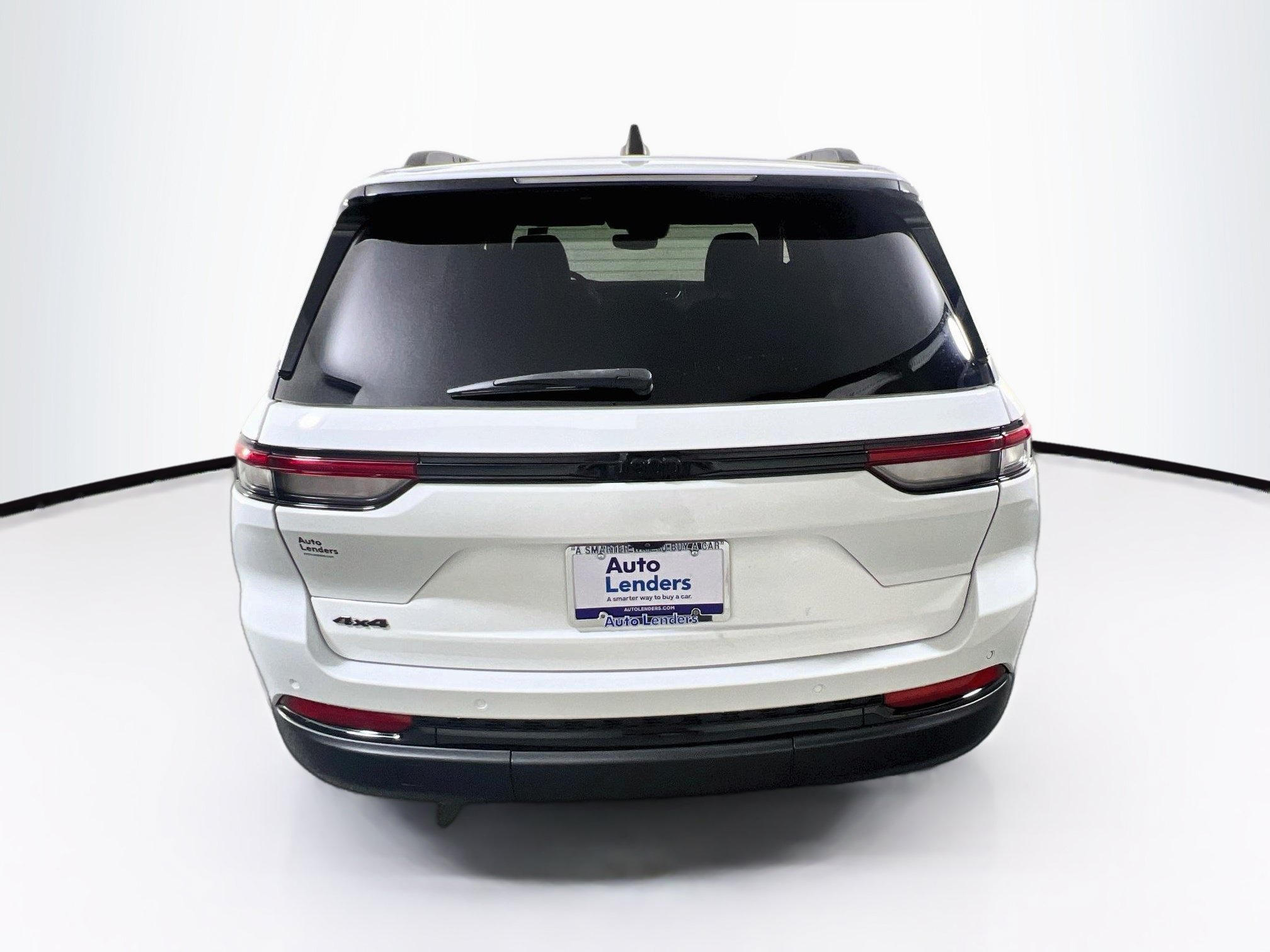 Used 2023 Jeep Grand Cherokee Altitude AWD/4WD image 6