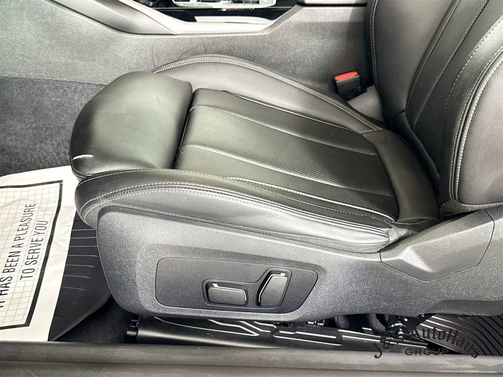 Used 2024 BMW 230i Coupe w/ Premium Package RWD image 25