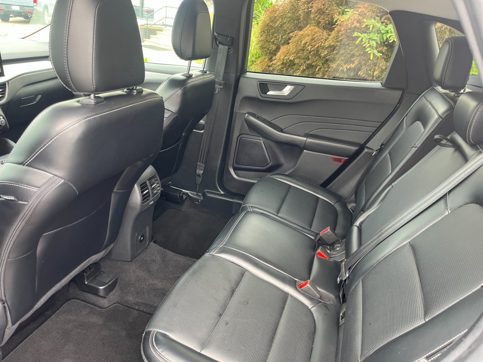 Used 2024 Ford Escape Platinum AWD/4WD image 13