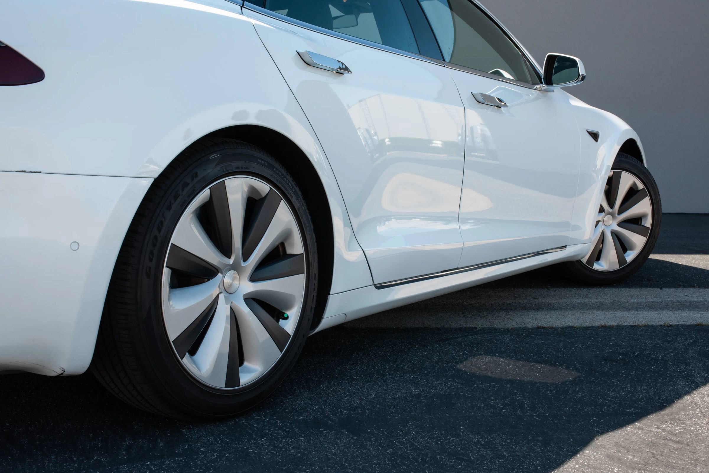 Used 2021 Tesla Model S Long Range Plus image 27