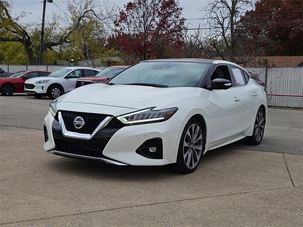 Used 2023 Nissan Maxima SR w/ Sport Mat Group image 3