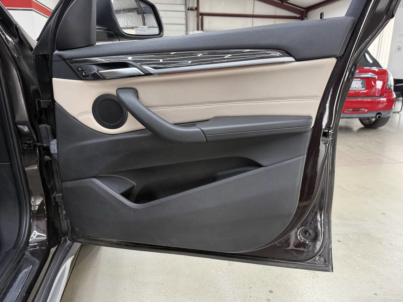 Used 2016 BMW X1 xDrive28i image 16