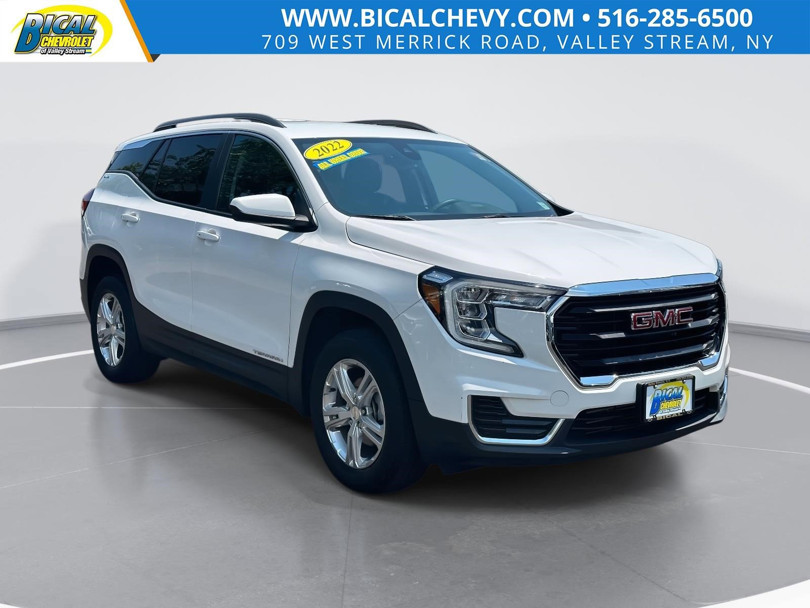 Used 2022 GMC Terrain SLE w/ Driver Convenience Package
