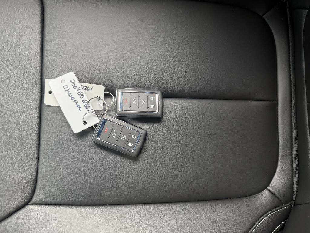 New 2025 Jeep Grand Cherokee L Limited image 30