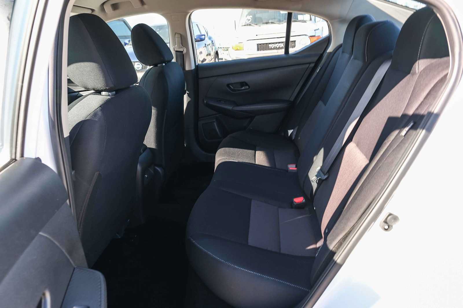 Used 2024 Nissan Sentra SV FWD image 18