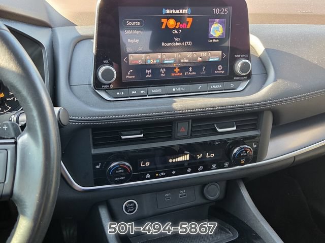 Used 2023 Nissan Rogue SV w/ SV Premium B Package FWD image 18