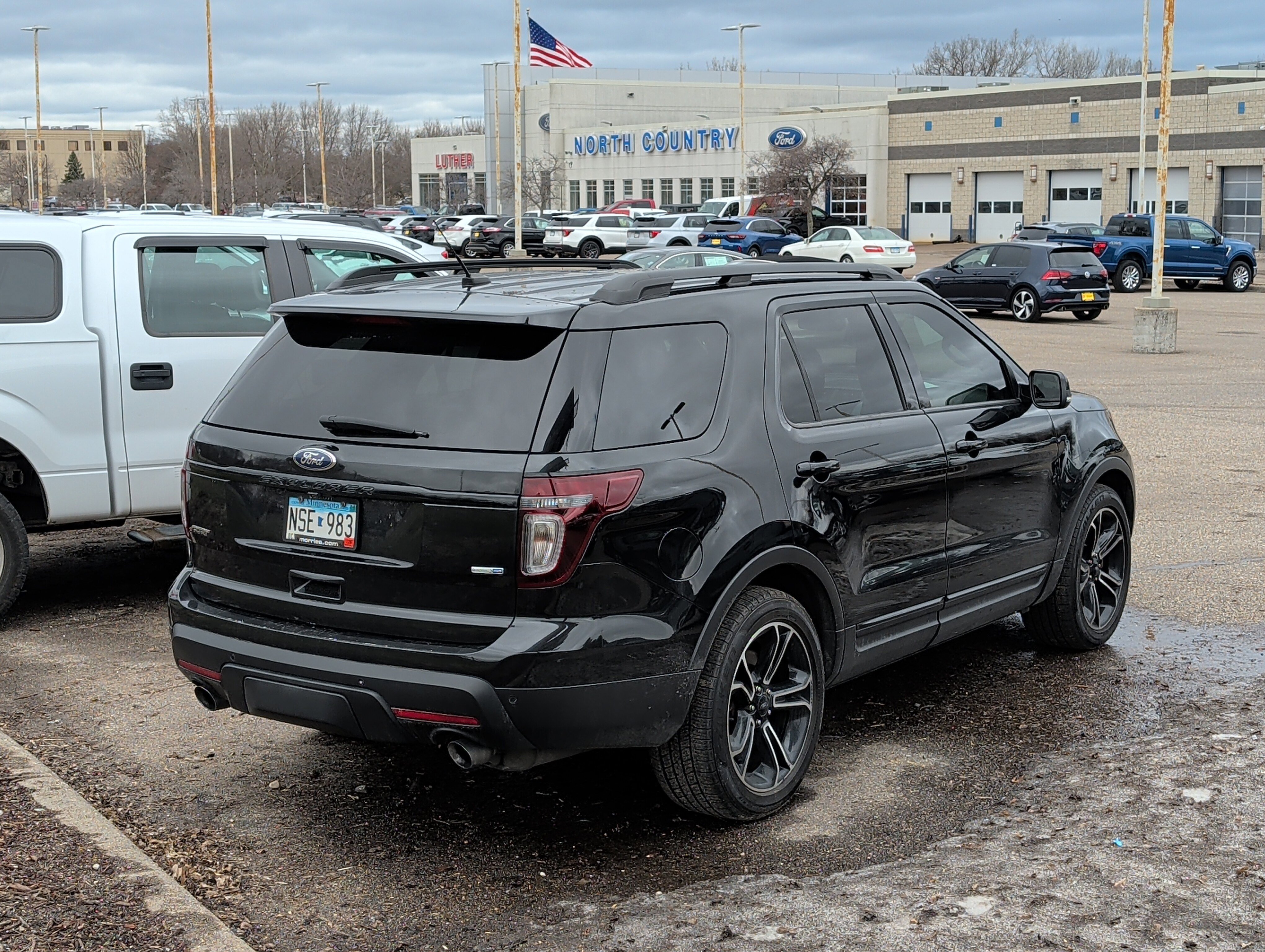 Used 2015 Ford Explorer Sport w/ Equipment Group 401A image 4