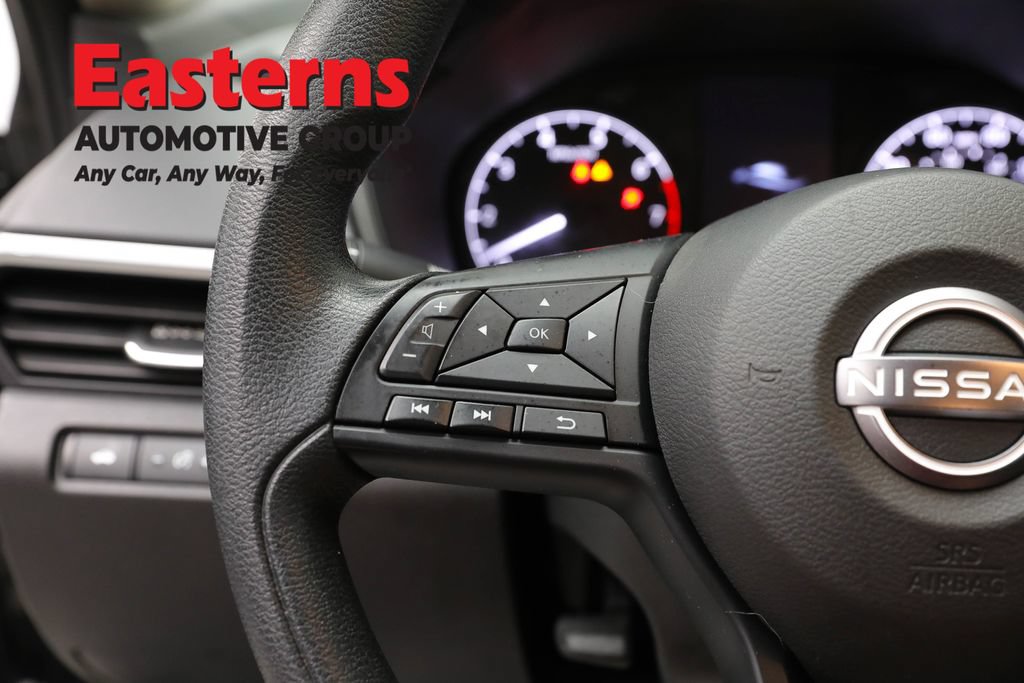 Used 2023 Nissan Altima 2.5 S FWD image 14