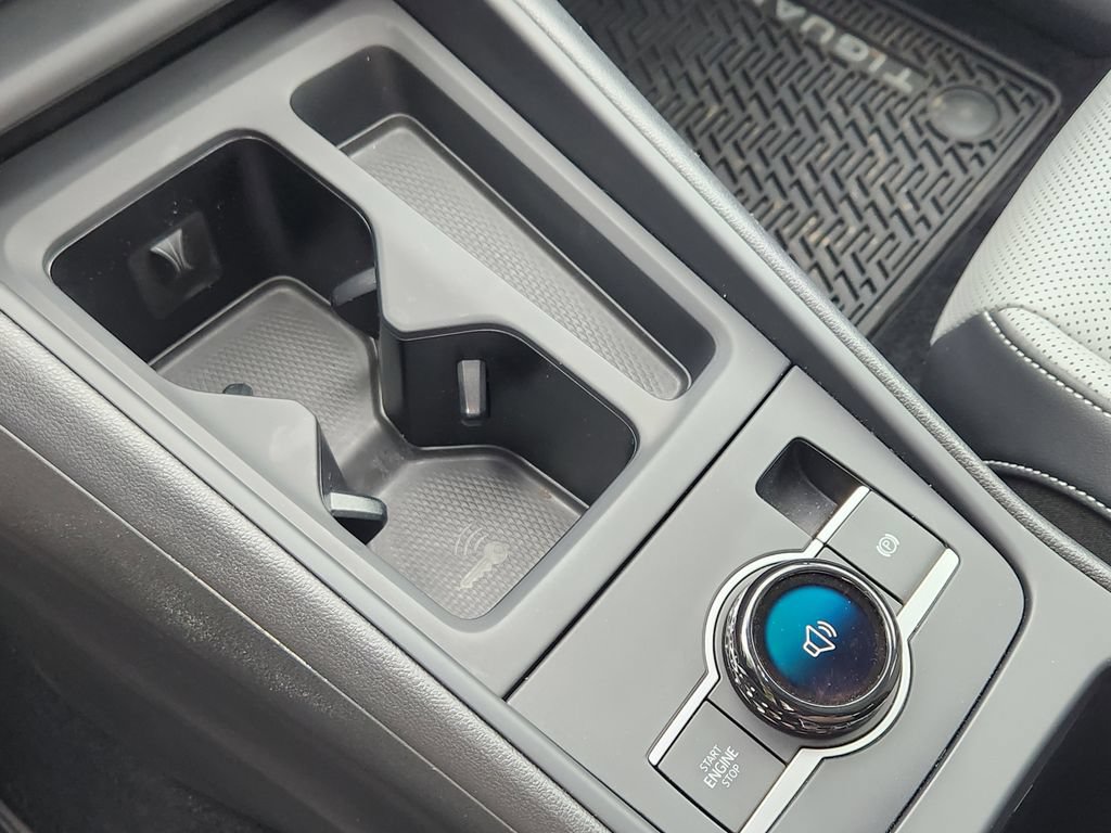 New 2025 Volkswagen Tiguan SE AWD/4WD image 10