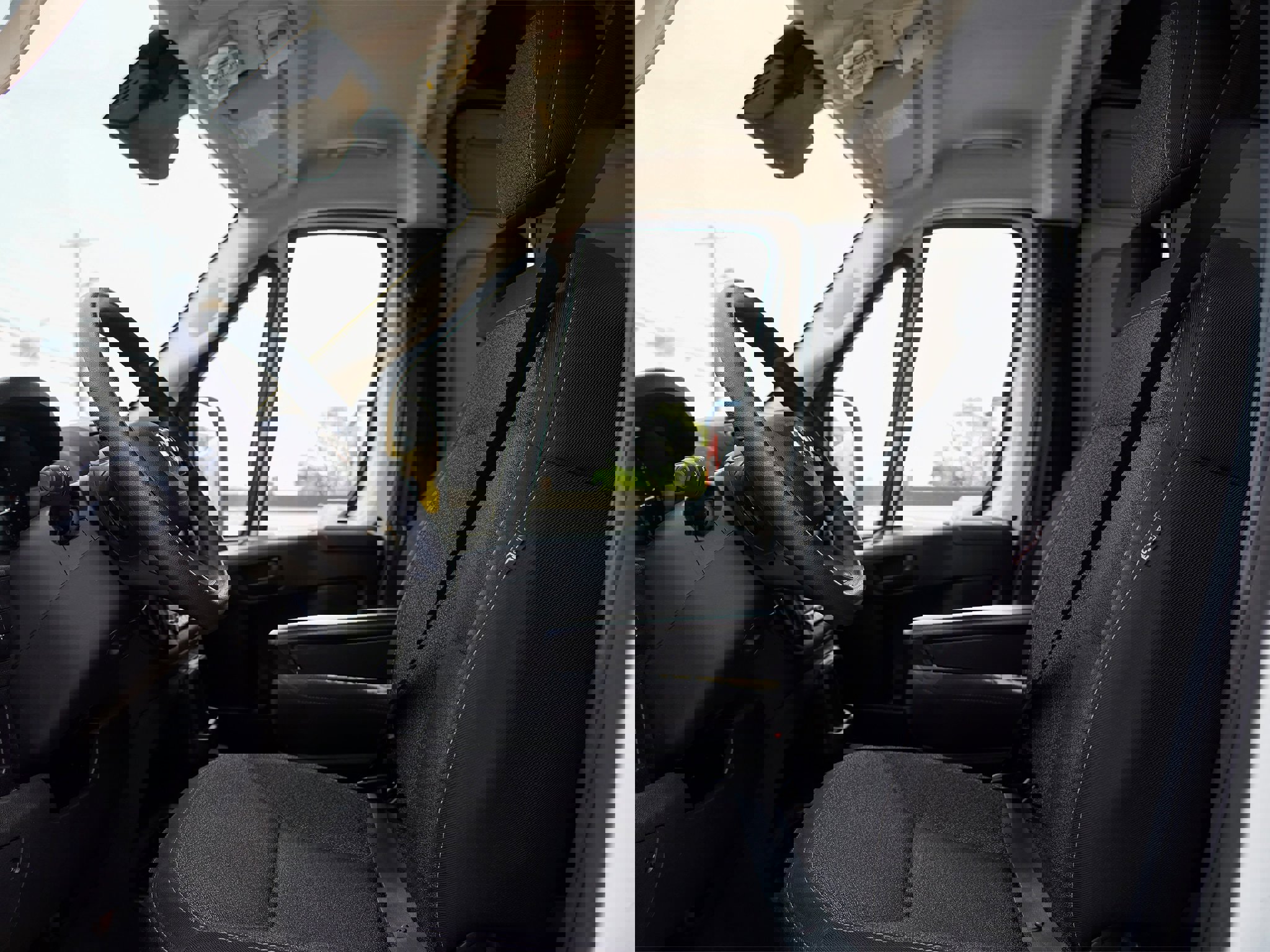 Used 2024 RAM ProMaster 2500 w/ Convenience Group image 12