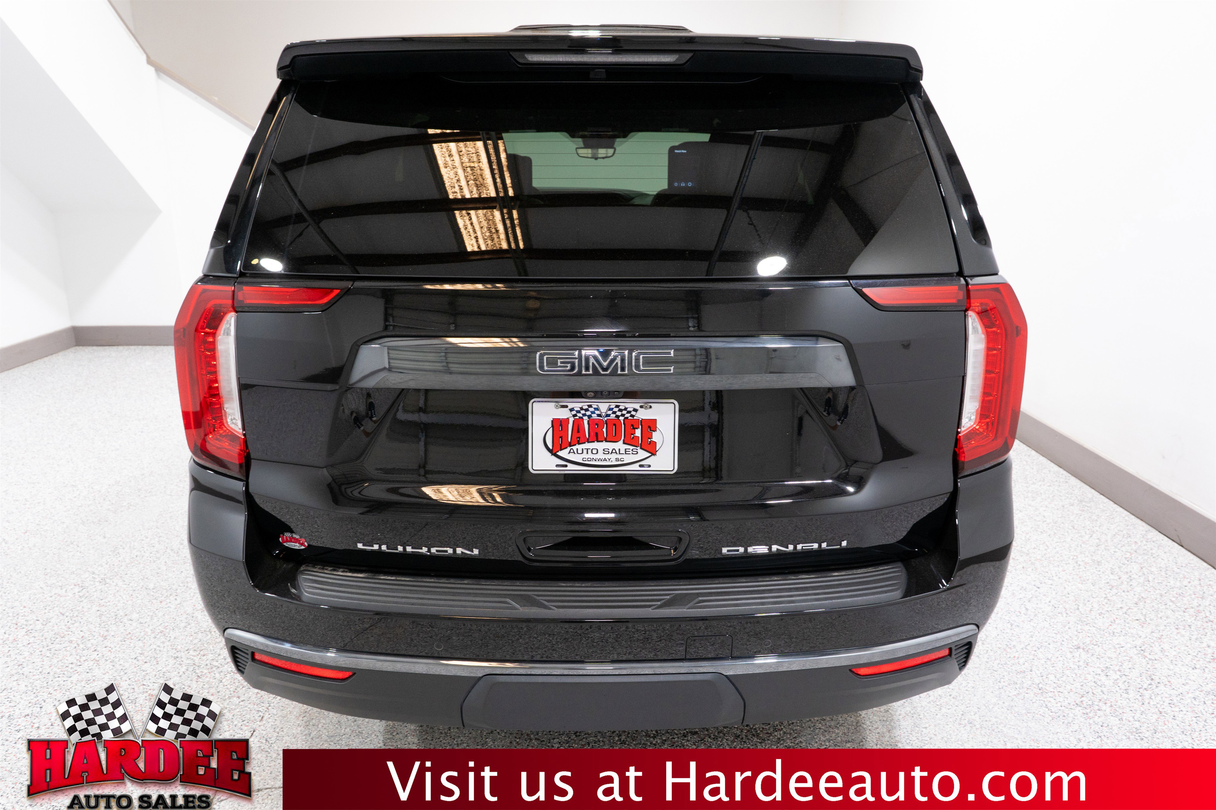 Used 2023 GMC Yukon Denali Ultimate AWD/4WD image 4