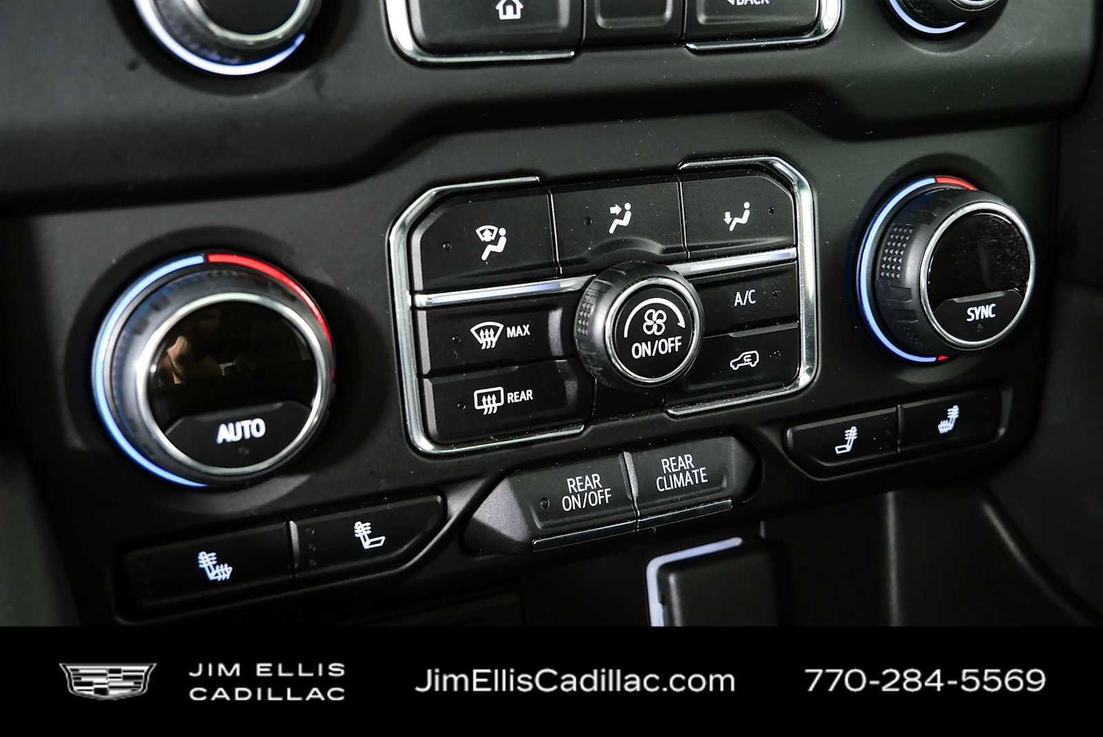 Used 2021 Chevrolet Tahoe RST w/ Luxury Package AWD/4WD image 17
