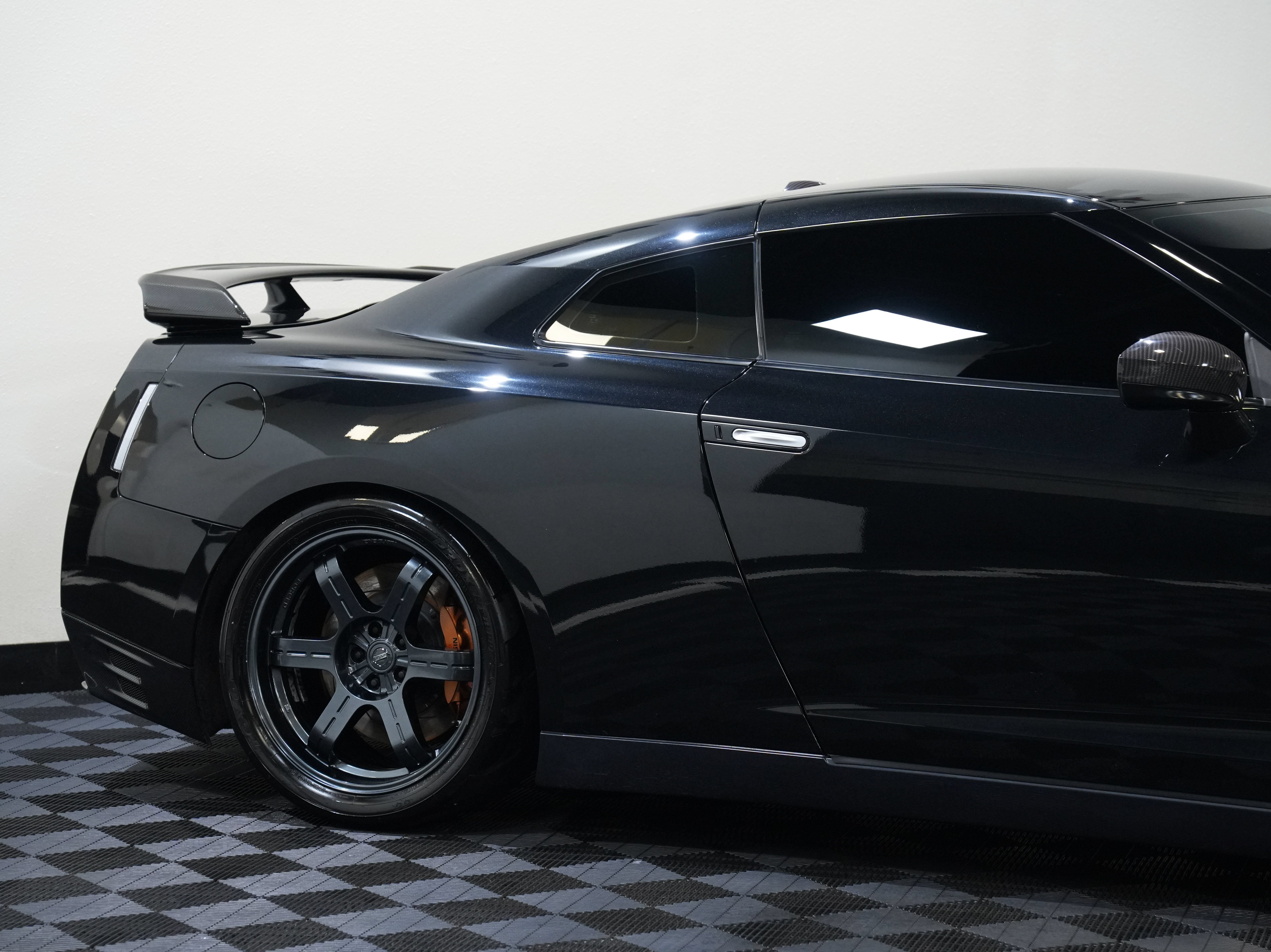 Used 2015 Nissan GT-R Black Edition AWD/4WD image 13