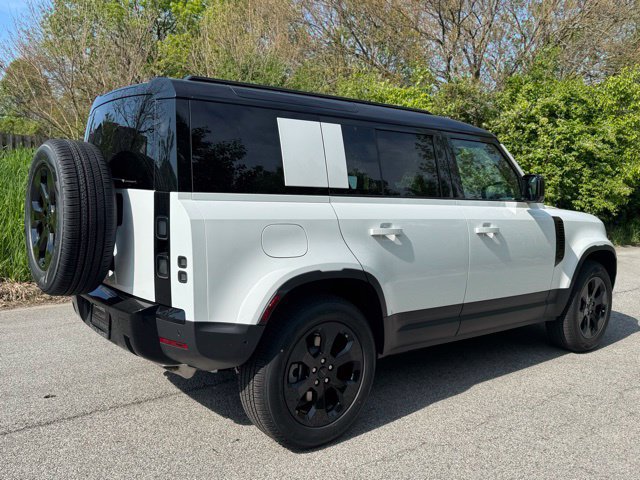 New 2026 Land Rover Defender 110 S AWD/4WD image 5