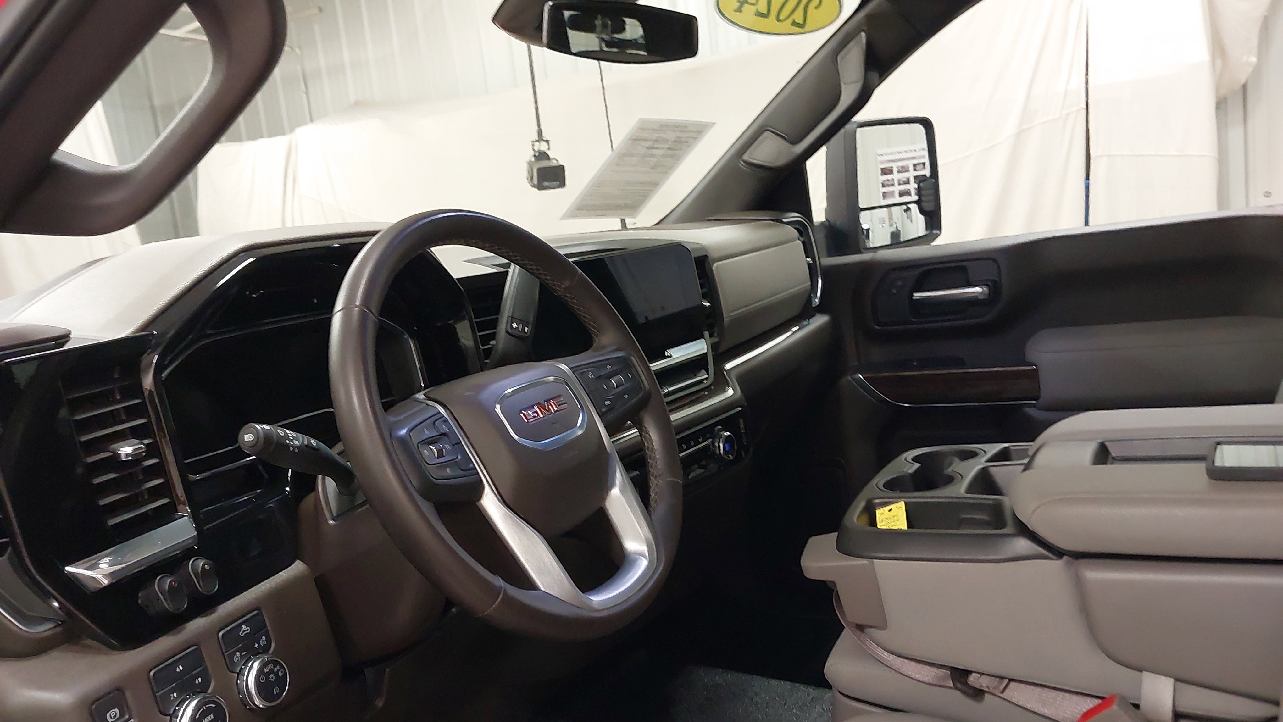 Used 2024 GMC Sierra 3500 SLE w/ SLE Convenience Package image 17